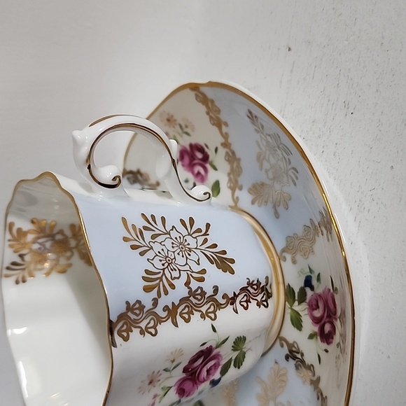 Royal Grafton England china tea cup & saucer, circa 1940's gold Glided blue - Picture 9 of 9